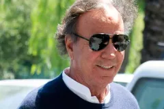 Acusan a Julio Iglesias de agresiones sexuales: exempleadas relatan abusos en mansiones del Caribe