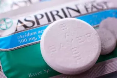 ¿La aspirina puede prevenir el cáncer intestinal? Esto dice la ciencia