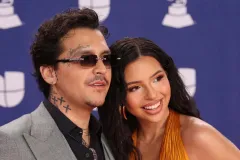 Christian Nodal pospone su boda con Ángela Aguilar