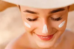 Piel perfecta en primavera: rutina básica para protegerla del sol y el calor