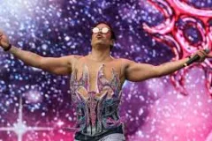 Christian Chávez enciende el Tecate Emblema en su debut como solista