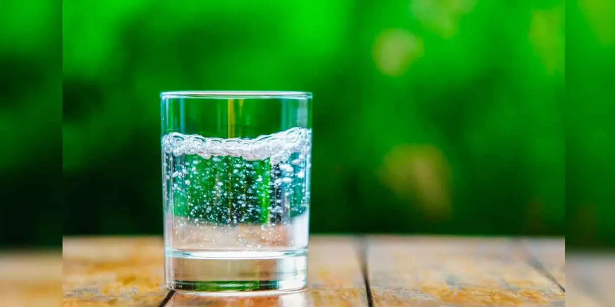 ¿Es saludable el agua mineral para el cuerpo?