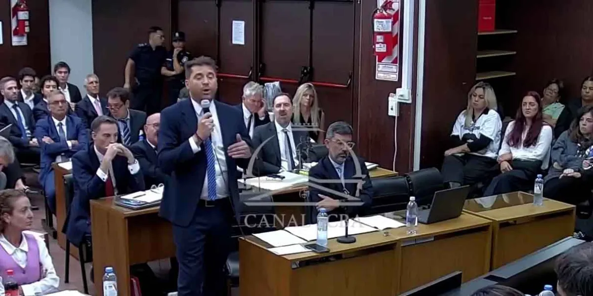 Así murió Maradona: muestran en el juicio FOTOS del futbolista en el lecho de su muerte