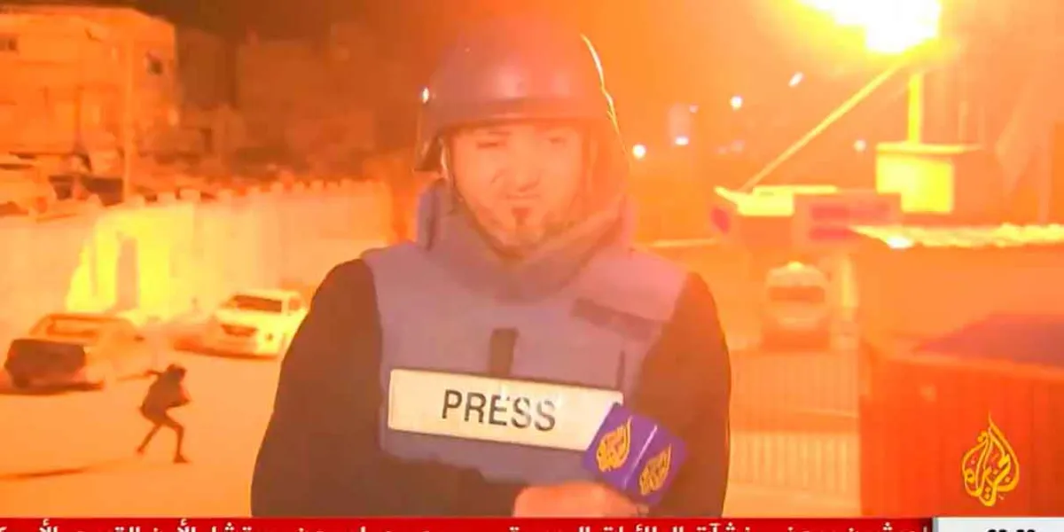 Misil impacta contra hospital en Gaza, durante transmisión en vivo de reportero 