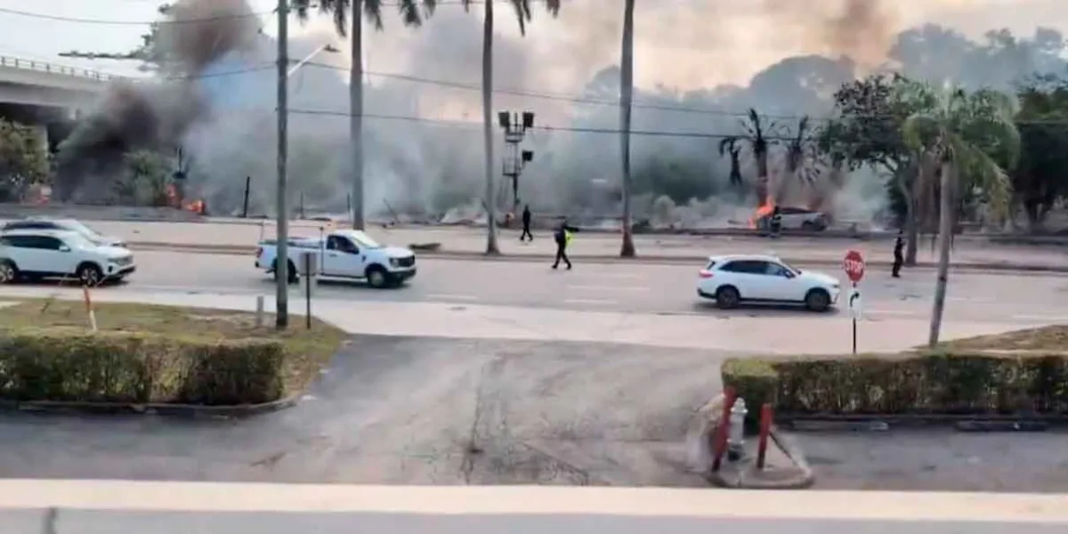 Otro accidente aéreo en EU: avioneta se estrella e incendia en  Boca Ratón
