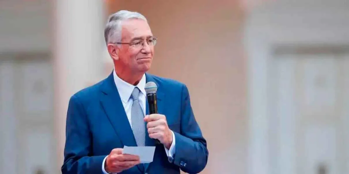 Grupo Salinas paga millonarios adeudos al SAT, pero advierte que seguirá confrontación  con la 4T