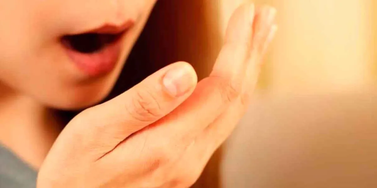 Qué dice tu aliento sobre tu salud: señales que no debes ignorar