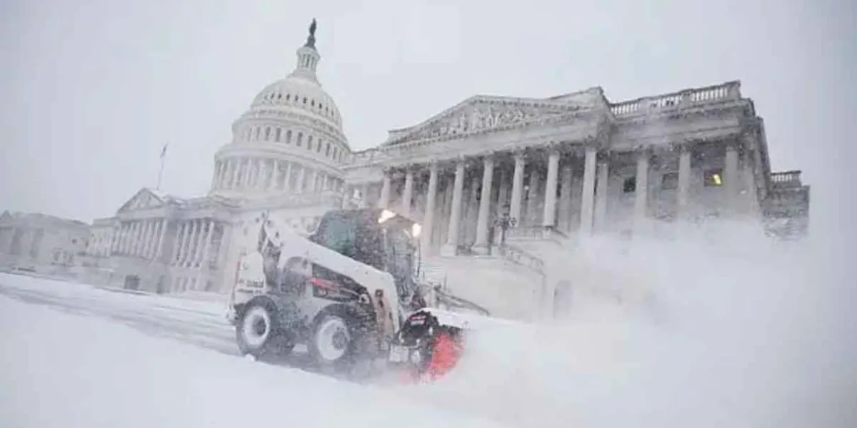 Nueva York declara toque de queda por tormenta histórica que se aproxima a EEUU: prevén hasta 70 cm de nieve