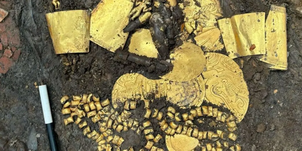 Hallan tumba milenaria con tesoros de oro en Panamá