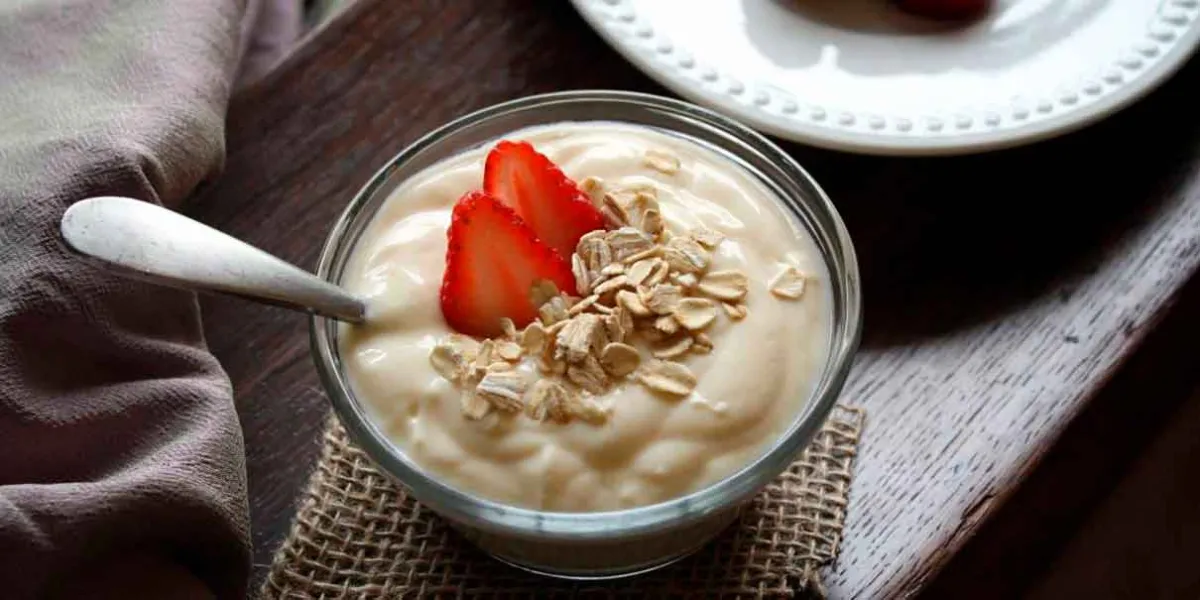 Profeco revela el mejor yogur griego bajo en azúcar y alto en proteína