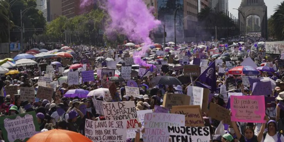 Gobierno de la CDMX reconoce la marcha pacífica de las mujeres y lamenta incidentes aislados