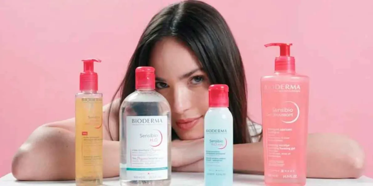 ¿Vale la pena el agua micelar? Beneficios y cómo usarla correctamente