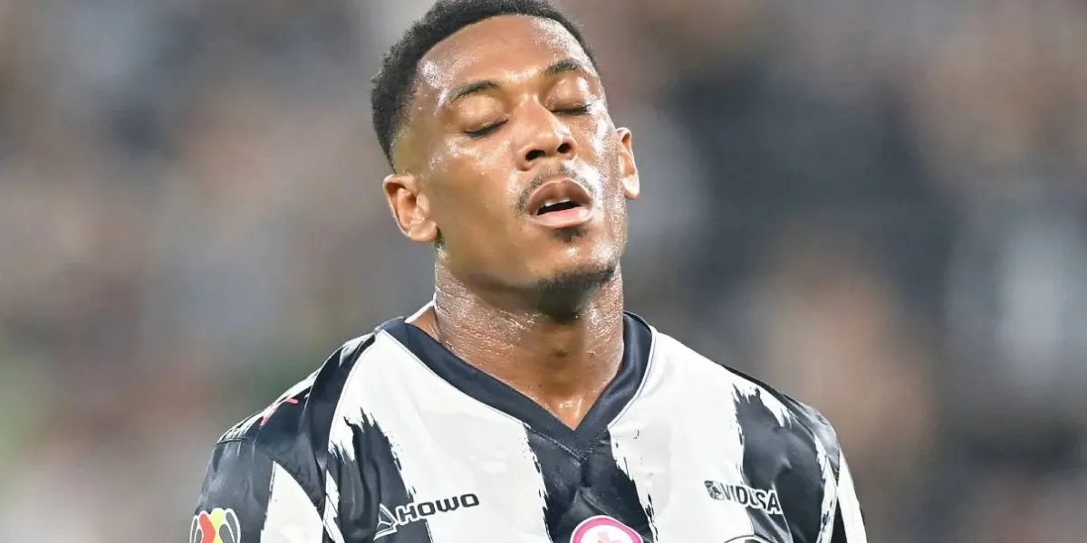 Anthony Martial separado de Rayados por indisciplina en partido ante Chivas