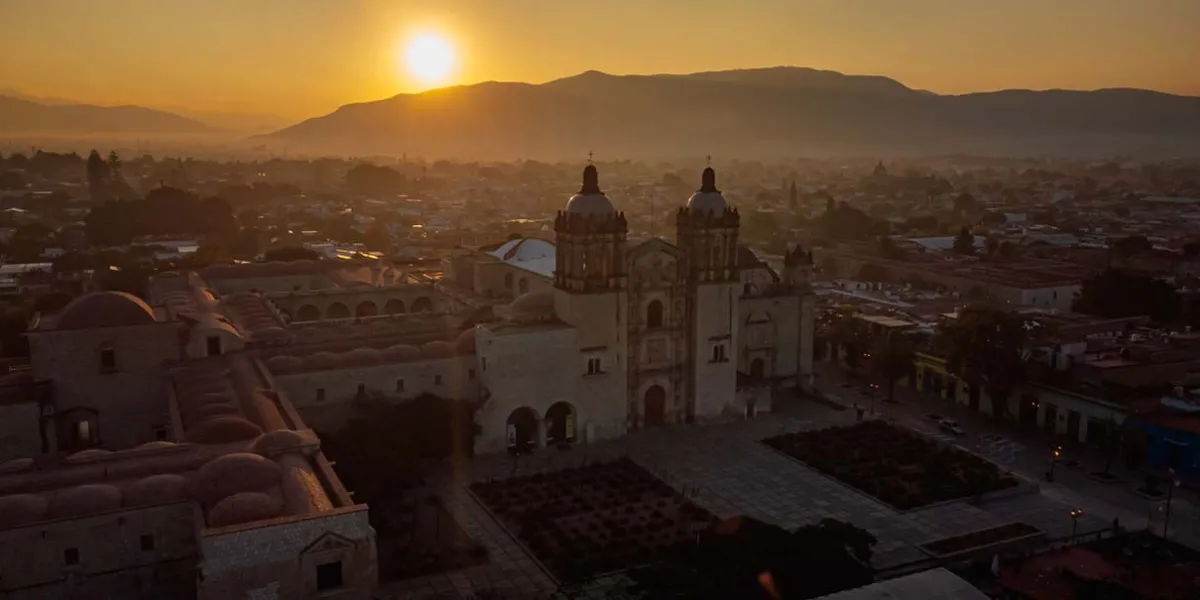 Descubre el Templo de Santo Domingo de Guzmán: joya barroca en el corazón de Oaxaca