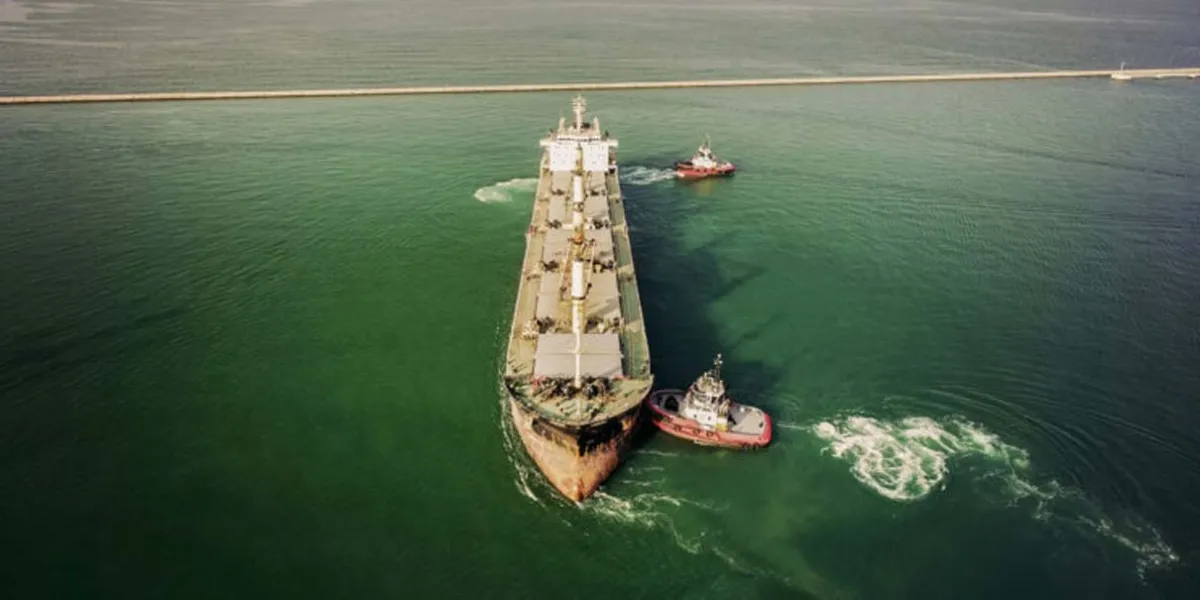 Guerra en Medio Oriente dispara el petróleo: ataques a Irán desatan crisis energética global