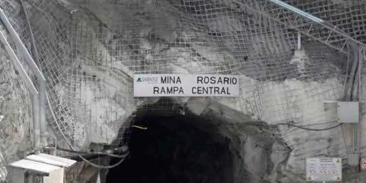Hallan con vida a los 4 mineros atrapados en mina El Rosario. Inyectan oxigeno al lugar