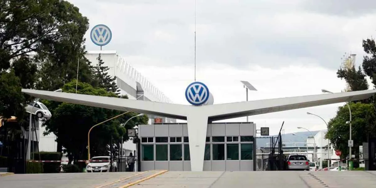 Volkswagen Puebla no prevé despidos pese a reestructuración global, afirma Marcelo Ebrard