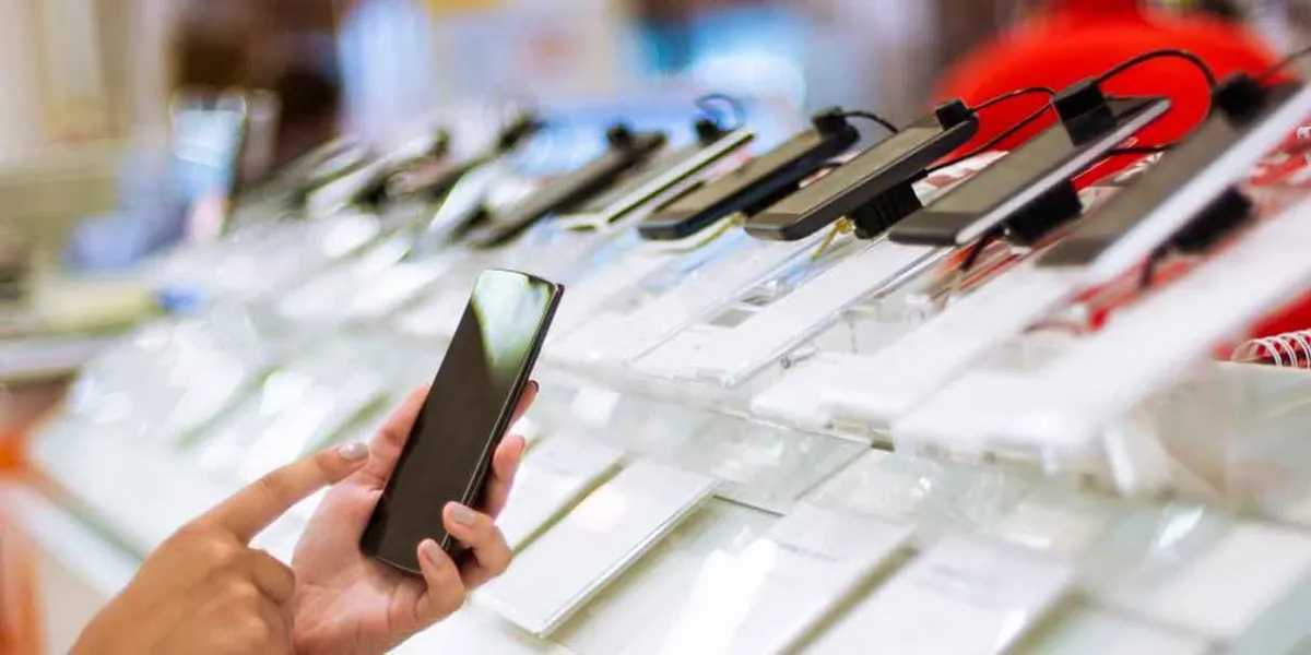 Baja la compra de smartphones en México. Los baratos ya no son baratos 