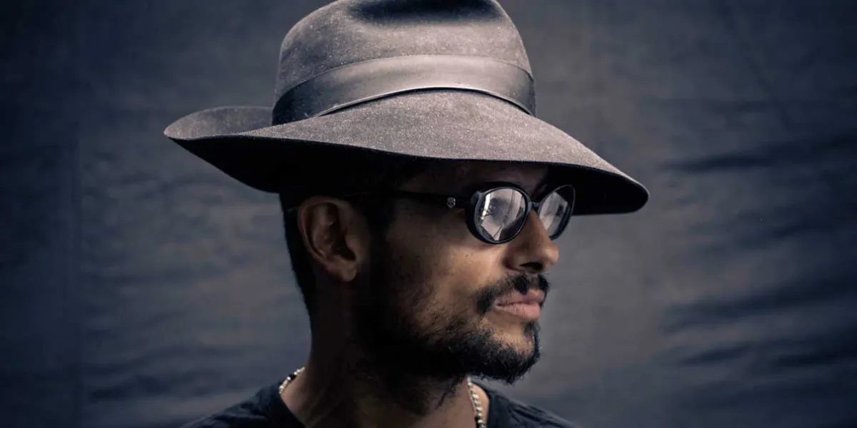 Draco Rosa estrenó “Olas de Luz”, el amor desafía el tiempo y el espacio