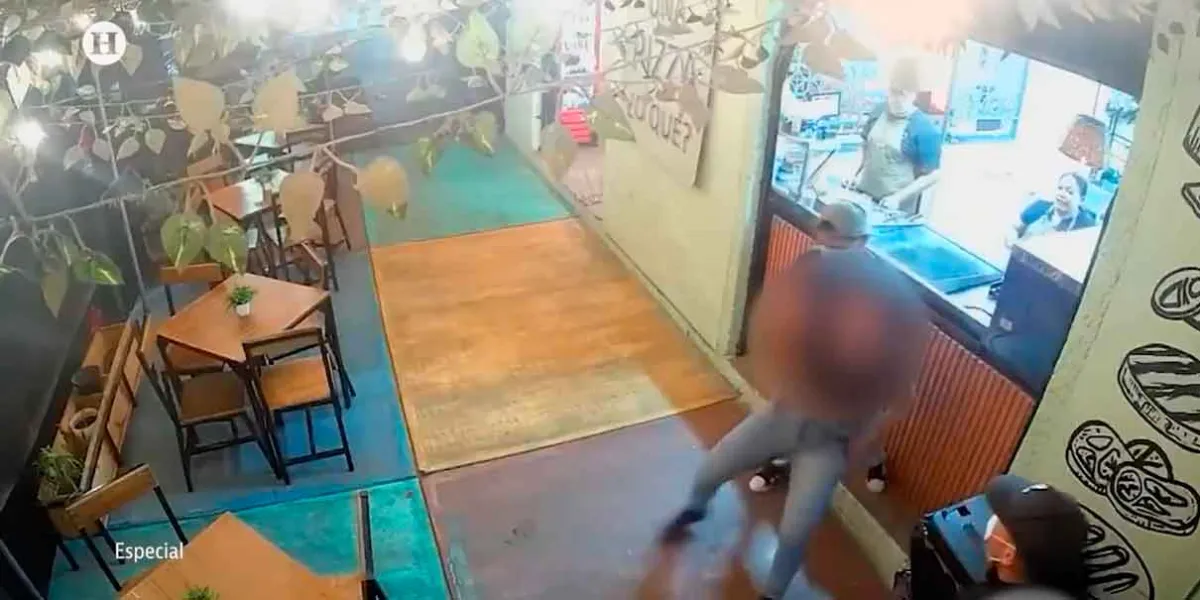 Durante asalto a pizzeria delincuentes intentan secuestrar a empleada. La victima lo evita con fiereza