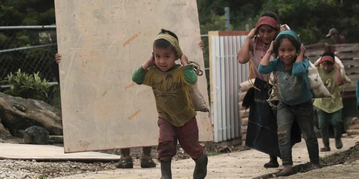 Educación indígena en Chiapas enfrenta crisis por falta de maestros y carencias estructurales