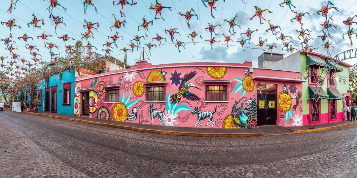 Jalatlaco: entre murales y tradición, el barrio más encantador de Oaxaca