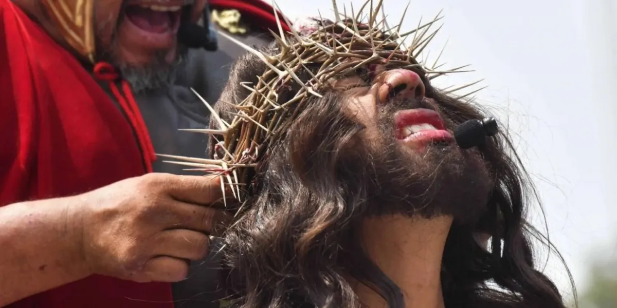 Iztapalapa revive la traición de Judas en la representación 183 de la Pasión de Cristo