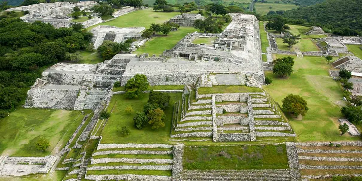 Zona Arqueológica de Xochicalco: historia, secretos y guía completa para visitar la joya de Morelos