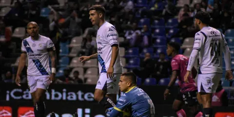 Con autogol, Puebla le da el triunfo a Mazatlán en el Cuauhtémoc