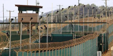 Trump ordena ampliar a 30 mil camas para migrantes en Guantánamo; es un "acto de brutalidad": Díaz-Canel