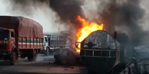 Mueren 70 personas en Nigeria por explosión de camión con gasolina