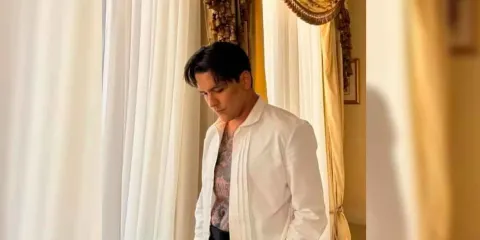 Nodal revienta las redes con su nuevo look