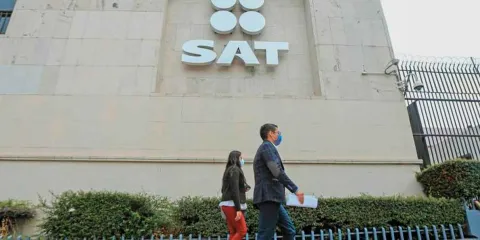 ¿Tienes deudas con el SAT?  Aquí tres opciones para pagarla