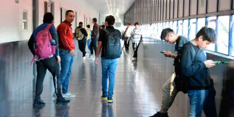 Examen en línea para preparatorias de la UNAM y el IPN tras eliminación de Comipems
