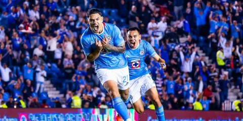 Cruz Azul triunfa