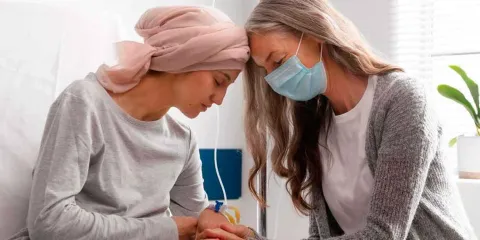 Contención emocional y su importancia en el Día Mundial del Cáncer