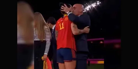 VIDEO.  Luis Rubiales es declarado culpable por agresión sexual  por besar a Jenni Hermoso