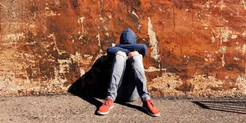 Depresión en adolescentes: Estudio revela vulnerabilidad biológica y diferencias de género