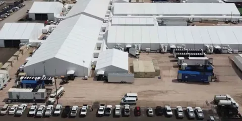 Caída del 78% en arrestos lleva al cierre del centro migratorio en Texas