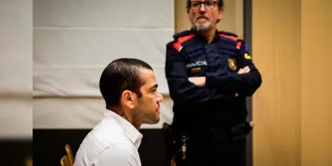 Dani Alves es absuelto del delito de  agresión sexual en España