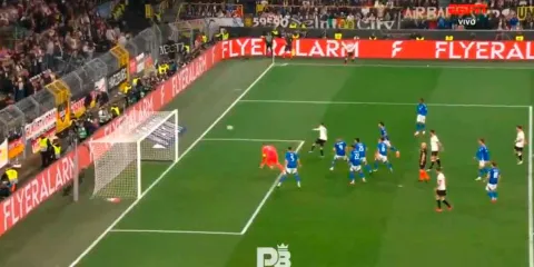 El gol más fácil gracias a portero distraído; le cuesta la eliminación a Italia 