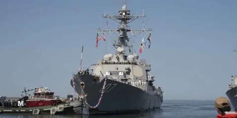 EU refuerza vigilancia marítima: Despliega buque destructor en el Golfo de México