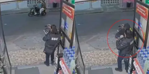 Ladrón le arrebata pistola a mujer policía en un OXXO de la CDMX