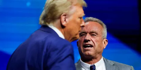 Trump y Kennedy  desmantelan sistema de salud pública federal