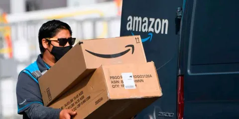 Amazon niega plan para mostrar aranceles en sus productos tras crítica directa de Trump