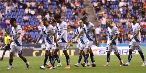 Puebla cae ante Necaxa y cierra un torneo para el olvido