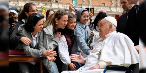 El Papa Francisco sorprende con una nueva visita espontánea a la Basílica de San Pedro