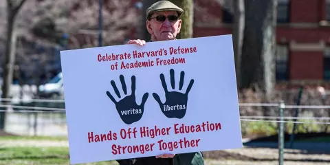 Harvard dice NO, a Trump