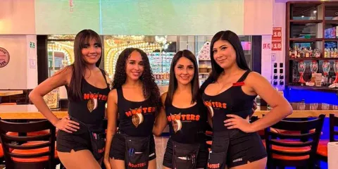 Hooters se declara en bancarrota en EU: ¿Qué implicaciones tiene para sus sucursales en México?