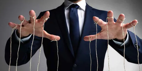 Entre lobos disfrazados, la psicología de la manipulación